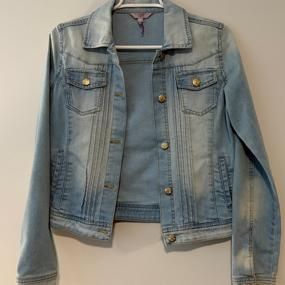 Girls Light Colored Jean Jacket